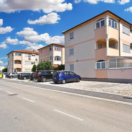 Apartment Livio 2257 Medulin
